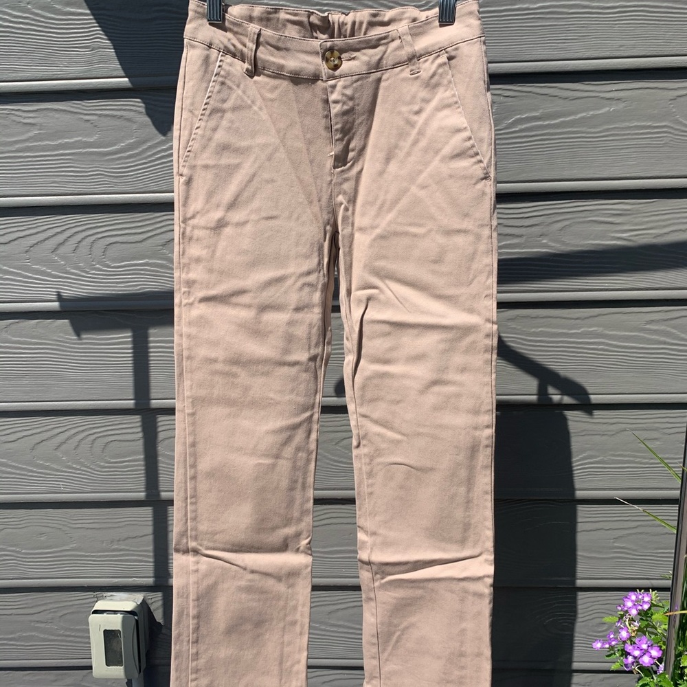 khaki pants